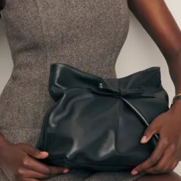 NWOT Reformation Vittoria Leather clutch in Black & Silver Hardware - Picture 5 of 16